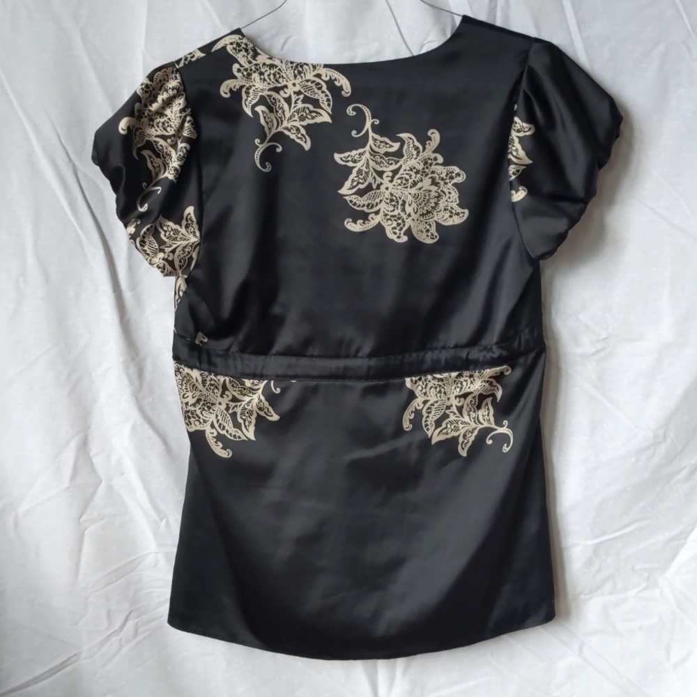 Express Black & Gold Tie Blouse - Picture 3 of 5